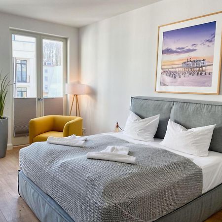 Pool Und Sauna Mit Meerblick, Direkt An Der Seebruecke - First Sellin Fewo 3 8 Exterior foto
