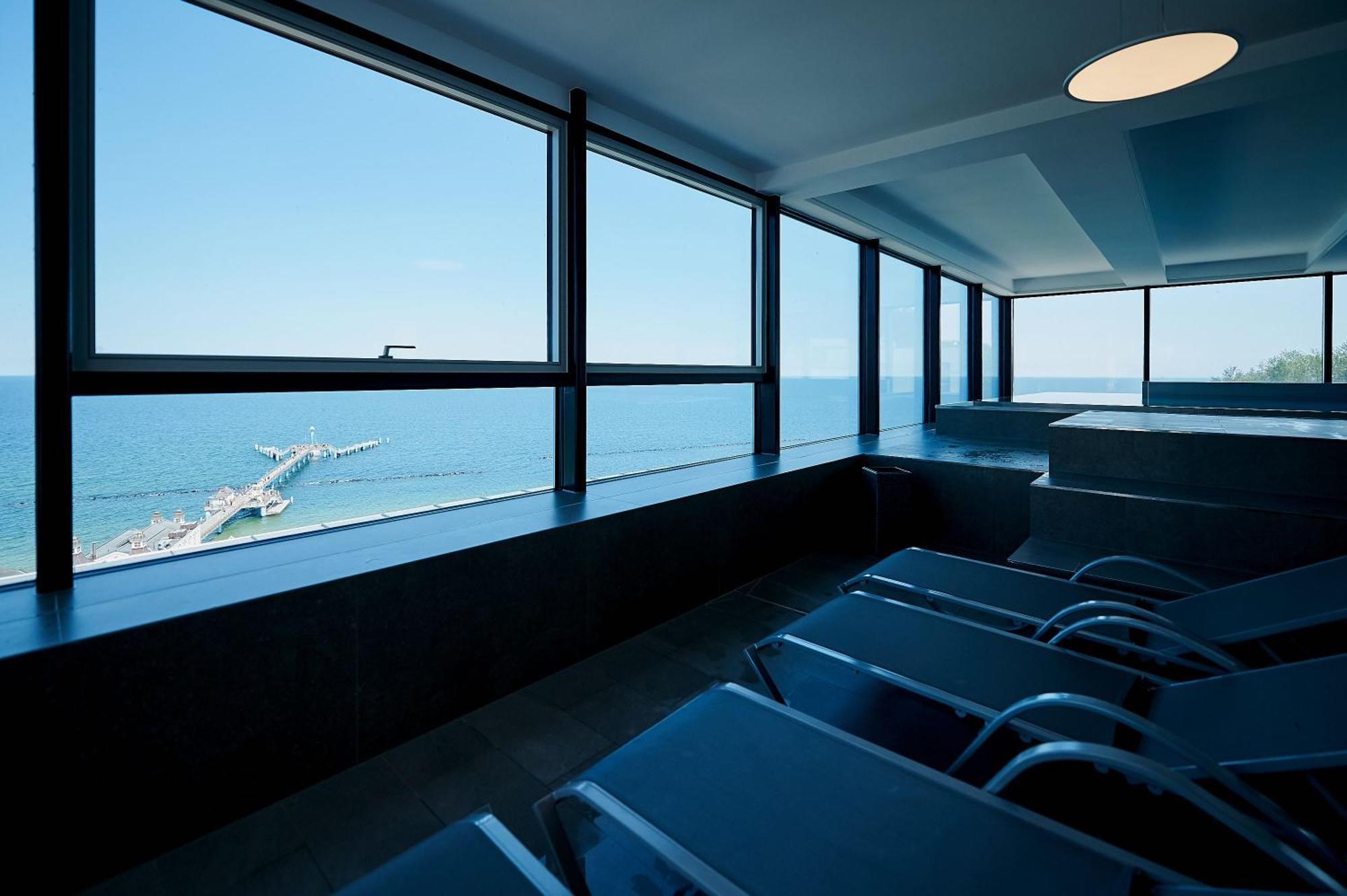 Pool Und Sauna Mit Meerblick, Direkt An Der Seebruecke - First Sellin Fewo 3 8 Exterior foto