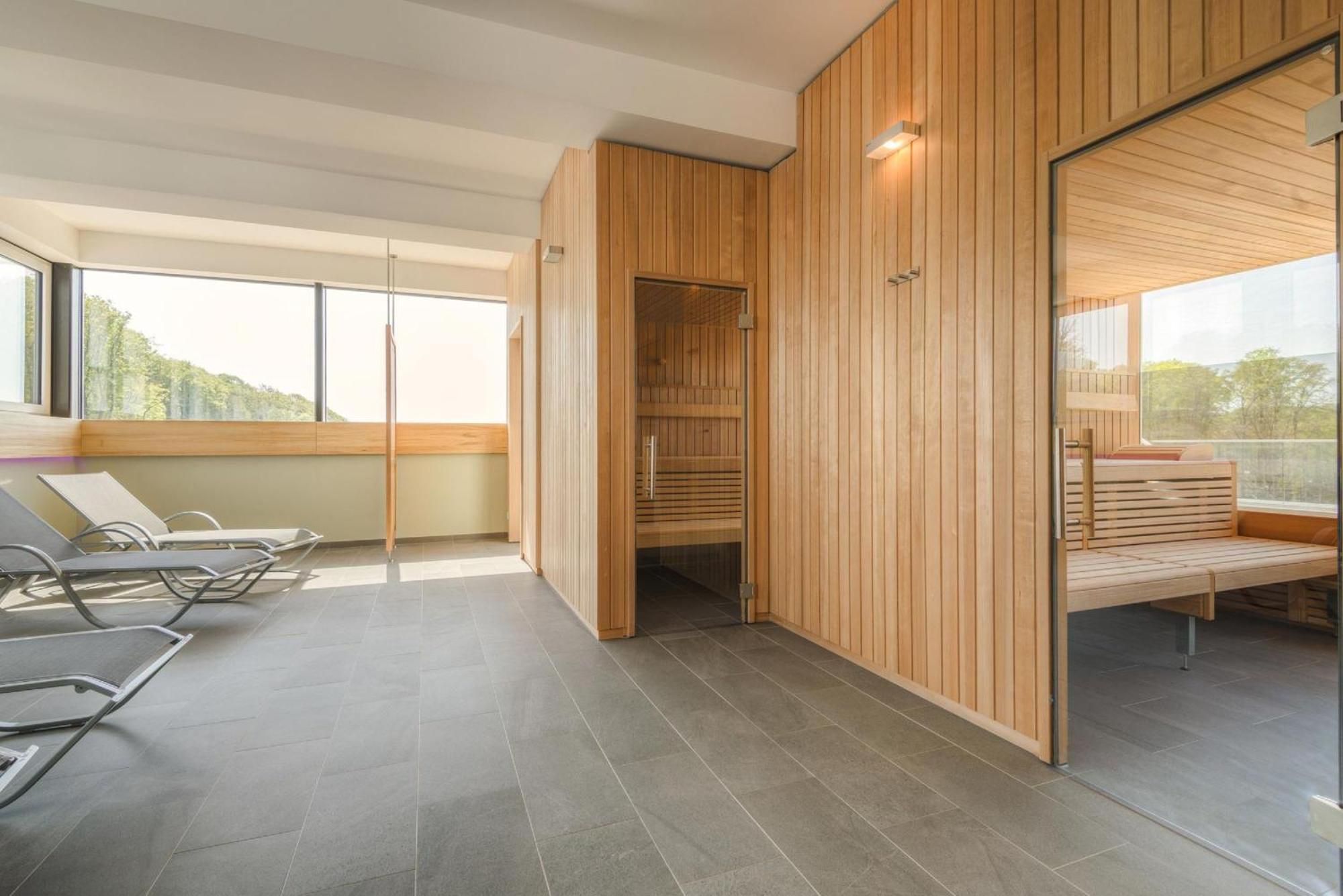 Pool Und Sauna Mit Meerblick, Direkt An Der Seebruecke - First Sellin Fewo 3 8 Exterior foto